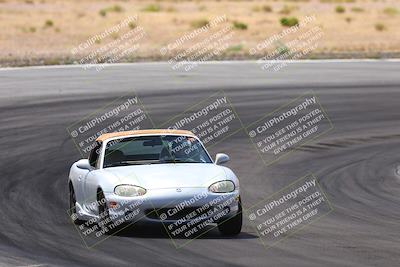 media/Jun-01-2025-CalClub SCCA (Sun) [[eae223c5dd]]/Group 1/Track Event 4/